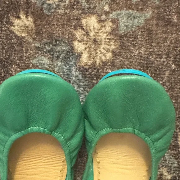 Tieks Clover Green Leather Flats - Picture 7 of 8